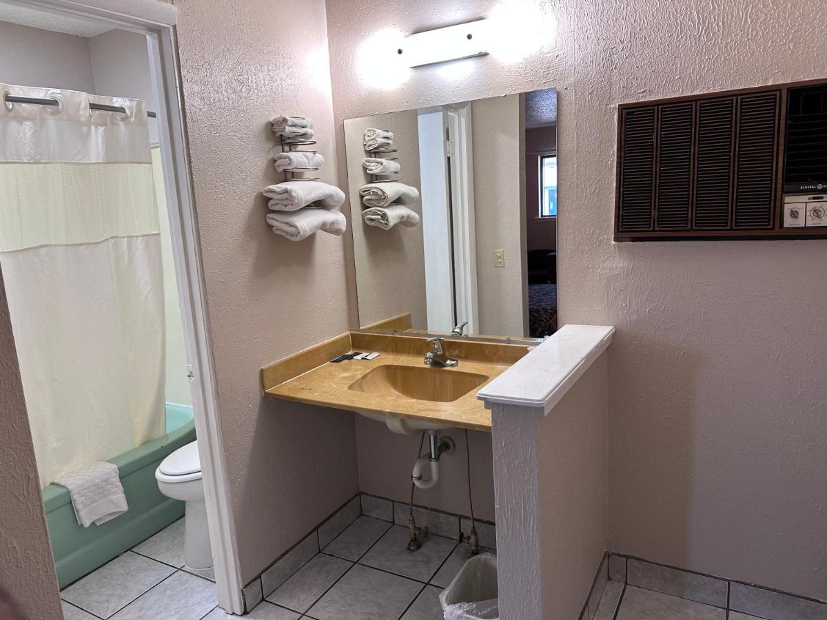 Crystal Motel Oakhurst Екстер'єр фото